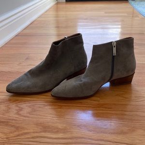 Size 6.5 gray Swede booties